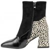 Botín Combinado Negro Tacón Medio  Animal Print  Azarey  578K120