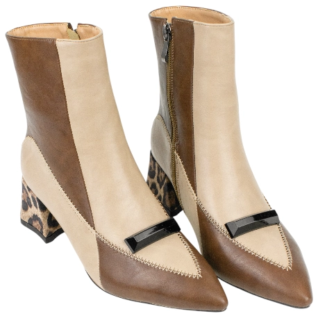 Botines de Tacón Ancho  Animal Print con Punta Fina Bicolor - Azarey 578K381