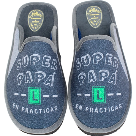 Zapatillas Casa Ligera  Super Papá en Prácticas  Nellakis 296