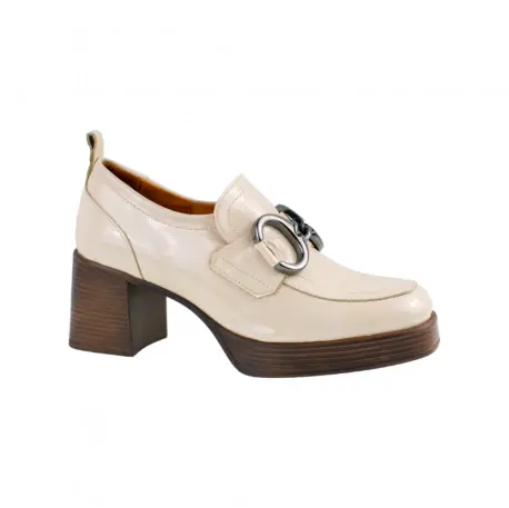 Mocasin Mujer en Charol Negro Beige con Tacon Cuadrado y Plataforma Wikers E-138