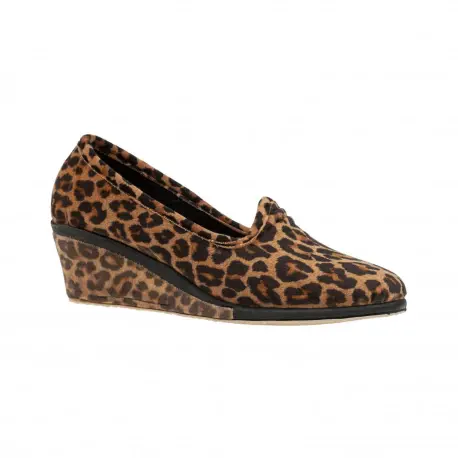 Zapatillas de andar por casa mujer Invierno Cerradas Cuña Terciopelo Estampado Leopardo Made In Spain 4404