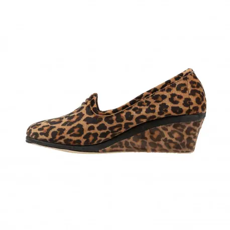 Zapatillas de andar por casa mujer Invierno Cerradas Cuña Terciopelo Estampado Leopardo Made In Spain 4404